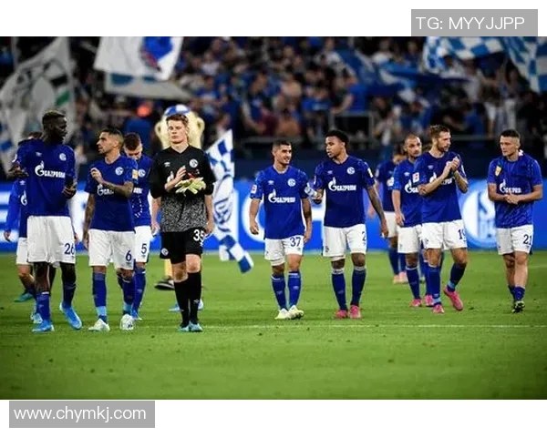 沙尔克04遭遇拜仁慕尼黑德甲惨败,难敌对手实力势如破竹