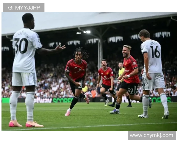 英超重启后,曼联3-0击败热刺,收获连胜 英超重启后,曼联3-0击败热刺,收获连胜